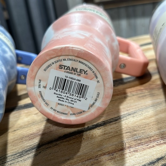 4 STANLEY TUMBLERS - Picture 6 of 7